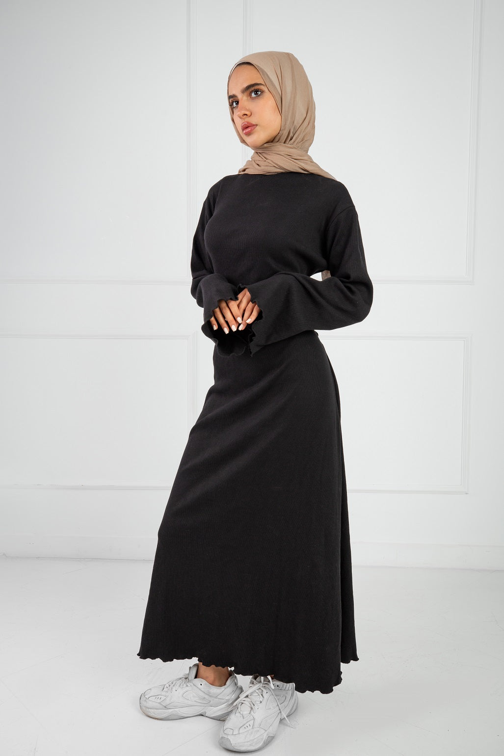 Shapely Dress - Black