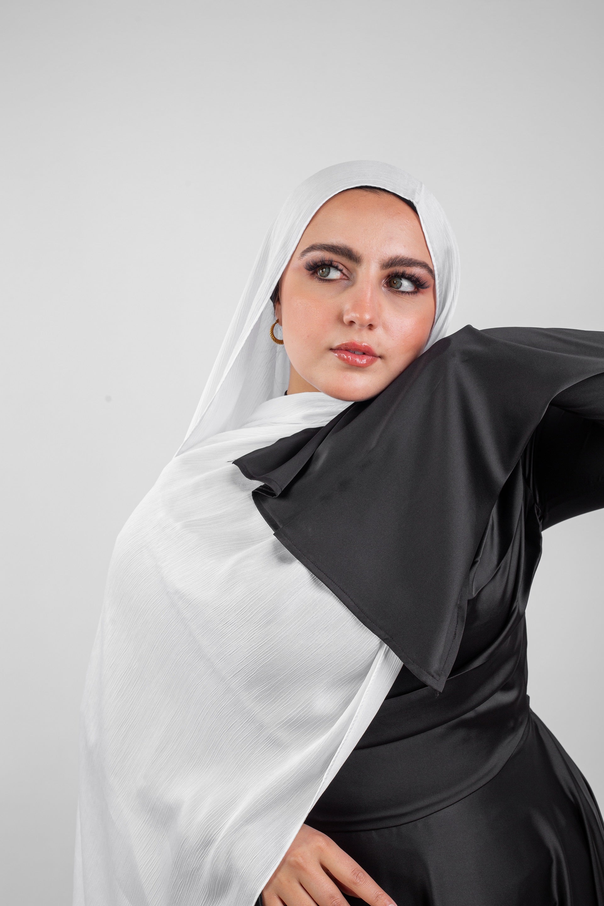 Crinkle Silk Satin Hijab- Off White